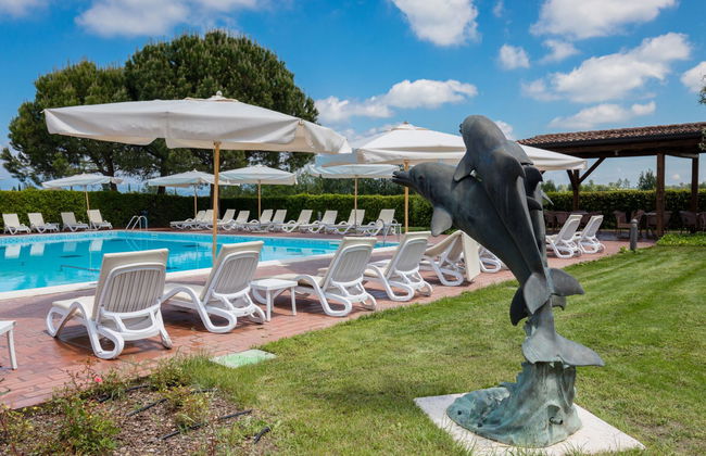 2 bedroom Apartment in Desenzano del Garda with swimming pool and garden - Photo 13