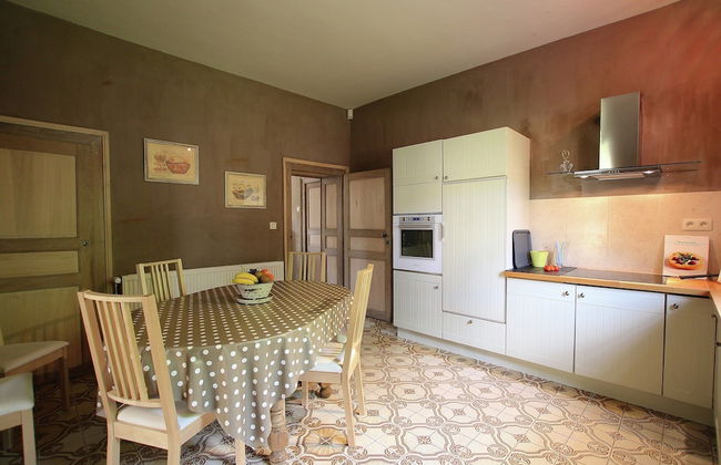 Unique Holiday Home in Virton with Hot Tub - Foto 5