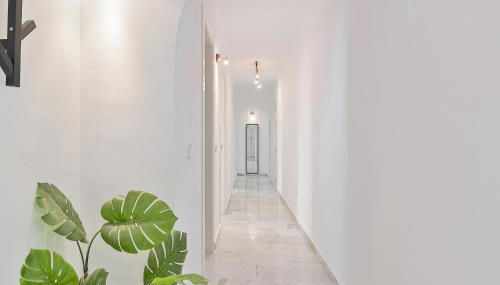 C9 Roomy Luminous 5 Bedroom in Town - Foto 2, Lobby or reception