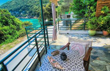 Kamari Guesthouse - Photo 44