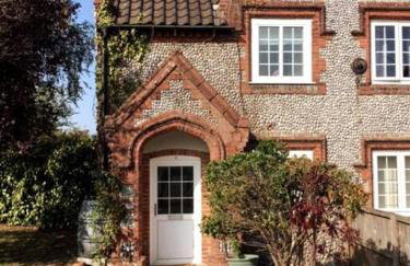 Corner Cottage - base for exploring North Norfolk - Photo 4