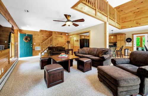 Massive Log Chalet with Hot Tub - Foto 35