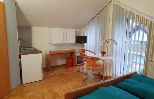 ABM Apartment 32 - Photo 6