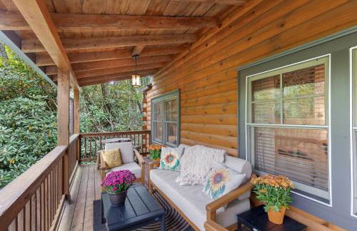 Deck, Fire Pit and Game Room! Wooded Cashiers Escape - Foto 25