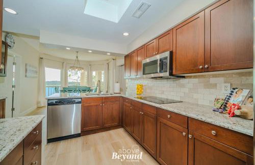 Blue Hues & Lake Views - Foto 17