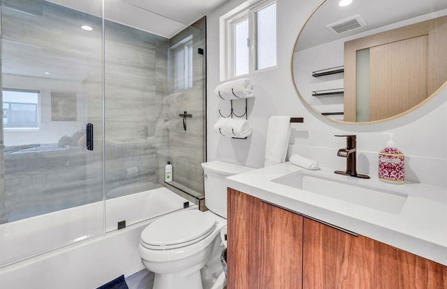 Luxe Townhome | Newly-Built - Foto 25