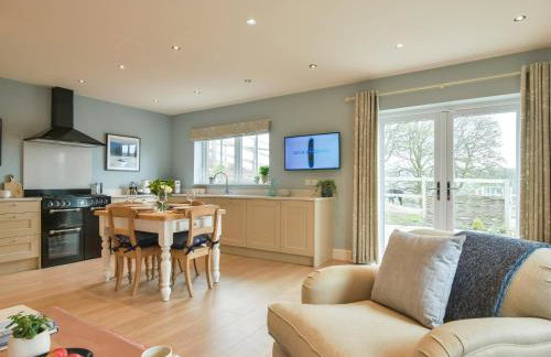 Walton House Cottage - Photo 11