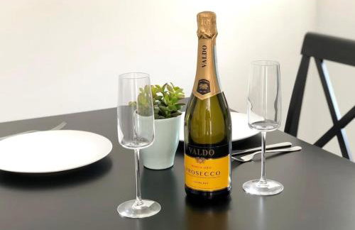 Rhondda Valleys with Breathtaking Riverside Views - Foto 1