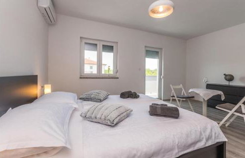 4 Bedroom Cozy Home In Donja Jagodnja - Foto 36