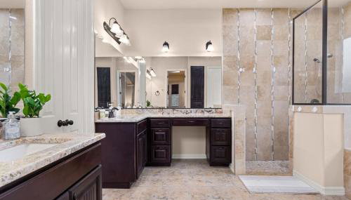 Randolph Central Location, 1-story, Chef Kitchen, Creekside - Foto 5