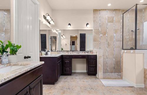 Randolph Central Location, 1-story, Chef Kitchen, Creekside - Foto 5