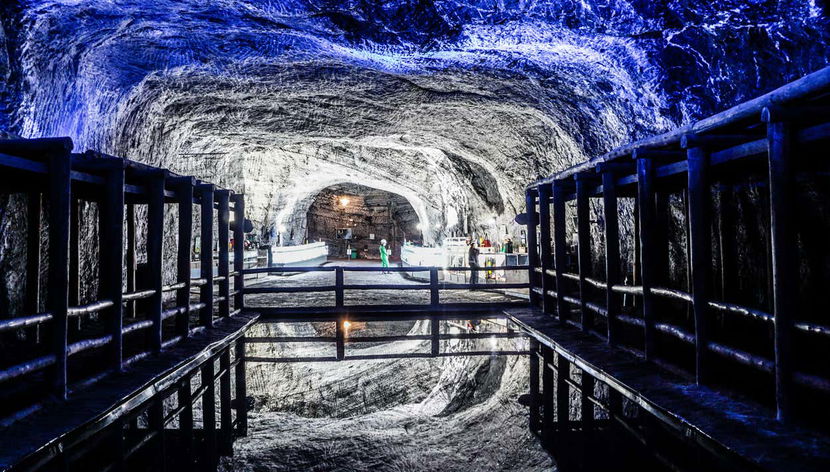 Water Mirror in the Salt Cathedral