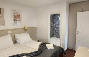 Modern 3BR Apartment with Private Pool, Sea View & Garage - Foto 20