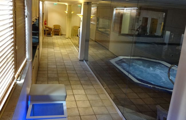 Rich Luxury Suites - Photo 55