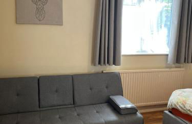 Spacious 4 bed Farnborough AirShow - Foto 21