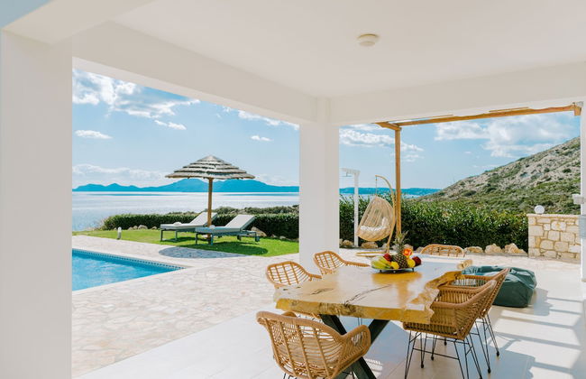 The Three Graces - Photo 31