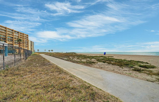 Private Balcony w/ Ocean View Pool & Hot Tub Access Ocean Echo by Avantstay - Foto 34