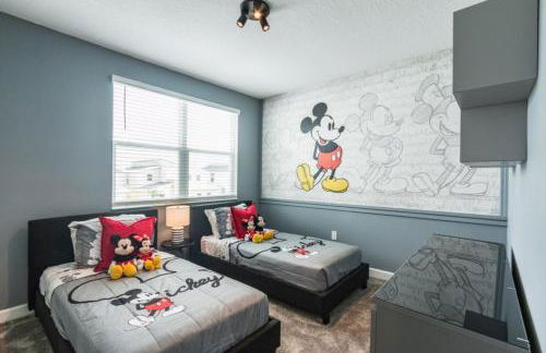 Beautiful and Spacious 5 Bed Pool Home home - Foto 28