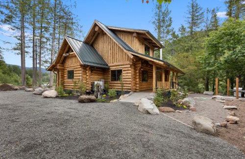 Riverside Retreat - Photo 55