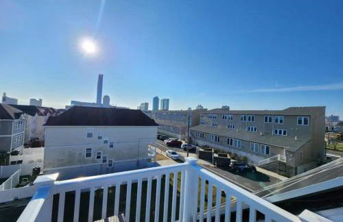 Vista Villa - 3 Bedrooms with Roof Top Deck! - Foto 31