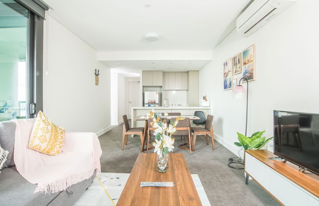 Luxury 2bed2bath APT @opaltower +view - Photo 1