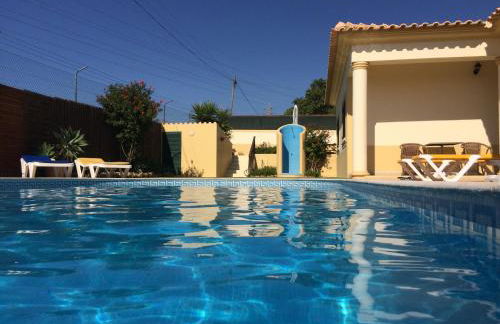 VILLA EBER - independent 1 & 2 bedroom apartments, pool, air con, fast Wi-Fi, near old town of Albufeira and beaches - Foto 43