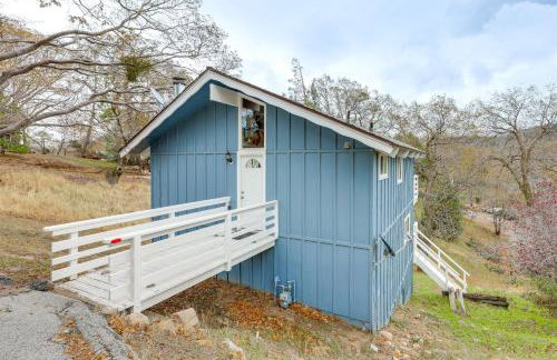 2 Mi to Lake Arrowhead! Mtn-View Hideaway with Deck - Foto 4