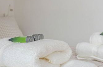 Loft and Light in London - Photo 14