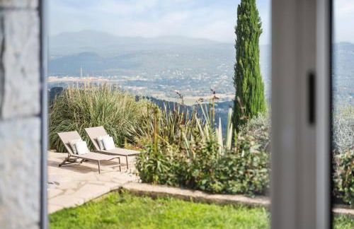 Villa La Genestière - Familienoase und Golfertraum mit Infinity-Pool und 180-Grad-Panoramablick bis zum Meer - Foto 55