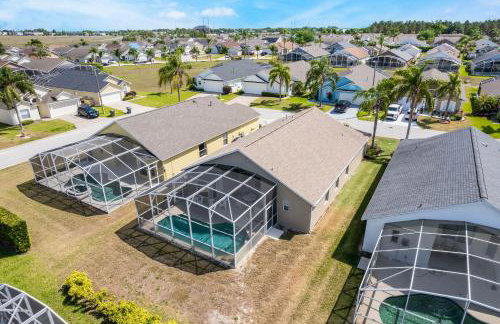 Great Location, gated community, private heated POOL - Foto 44