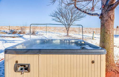 Home in Cimarron National Golf Club with Hot Tub! - Photo 31