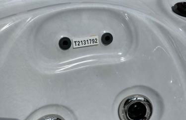 Beach Retreat with Hot Tub Sleeps 8 - Foto 47