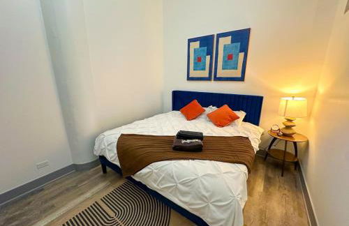 Luxury 6BR Suite with Pool Table Sleeps 12 Perfect for Group Stay Near McCormick Place, Grant Park and Soldier Field - Foto 4