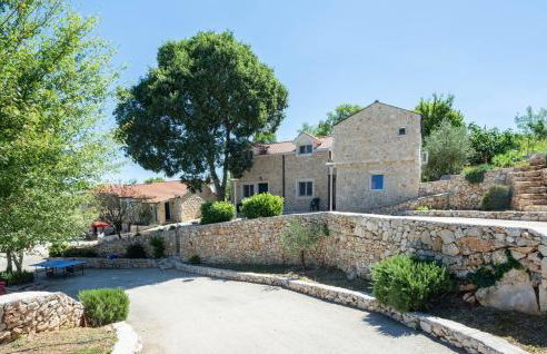 Villa Brkic with large private pool and playground - Photo 9