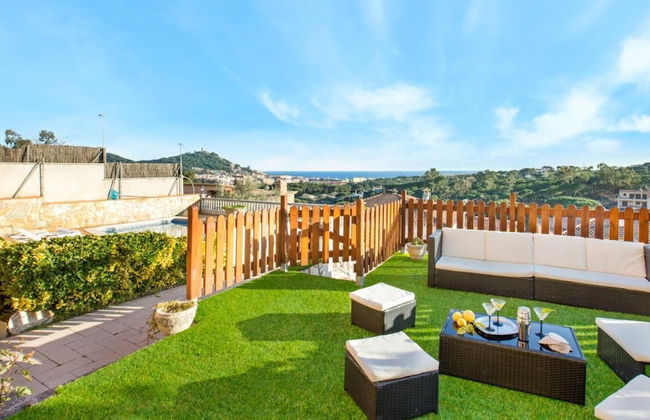 Vila Maer in Blanes With 5 Bedrooms and 2 Bathrooms - Photo 6