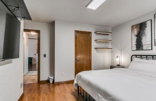 Sleek 4BR OKC Stay by StayLage - Photo 42
