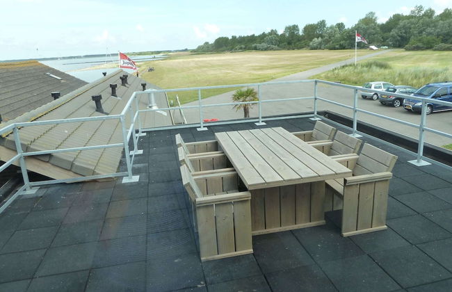 Exclusive Apartment on the Ground Floor Directly Located on the Water - Foto 19