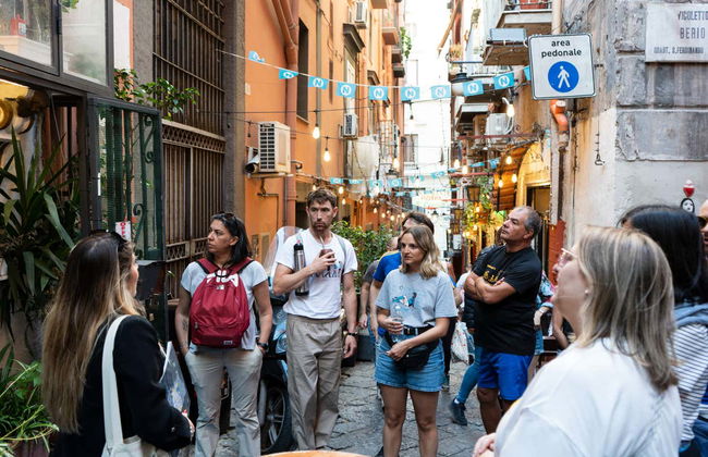 Visite à la découverte du street art dans le quartier espagnol - Photo 2