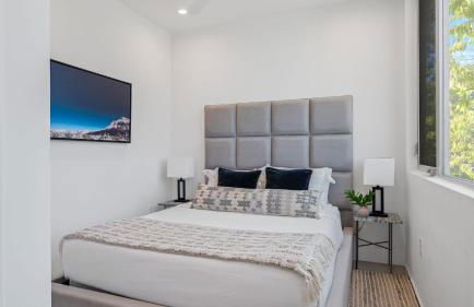 Sleeps 32 Private Compound w Putting Green Bouldin Collective by AvantStay - Foto 38