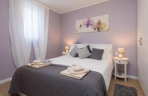 Zlatin Dvor - apartments for 3, terrace, Trogir center, beach at 5-min, BIKE friendly - Foto 22