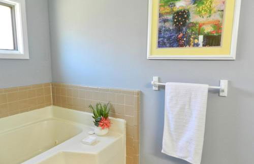 Derby House & Indoor Pickleball - Foto 35