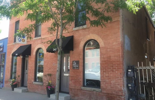 Pine Street Loft –Just steps from Old Town Square! - Photo 34