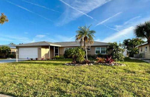 Rotonda Pool Oasis Near Beaches - Sleeps 9 - Foto 65