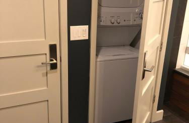 Beautiful Cottage, hot tub, in great neighborhood - Foto 8