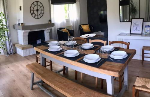 Maison spacieuse et paisible - 4 chambres, parking, wifi - Foto 4