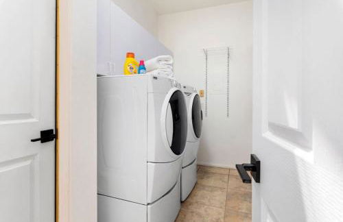 Sunsplash Retreat - Pool with Mountain Views - Foto 9