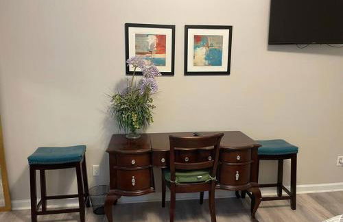 Adorable Apt with Access to Pool and Tennis Courts - Foto 3