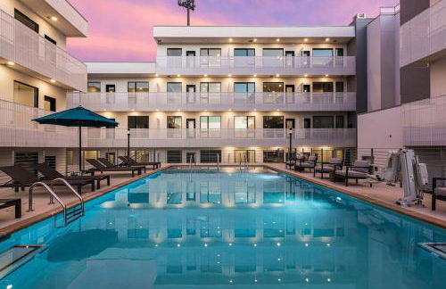 CHIC Modern Nashville Condo POOL, PATIO, PARKING - Foto 39