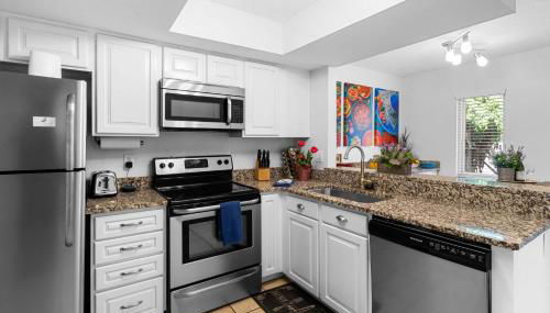 El Altos - An Irvie Home with Summer Pool - Foto 2