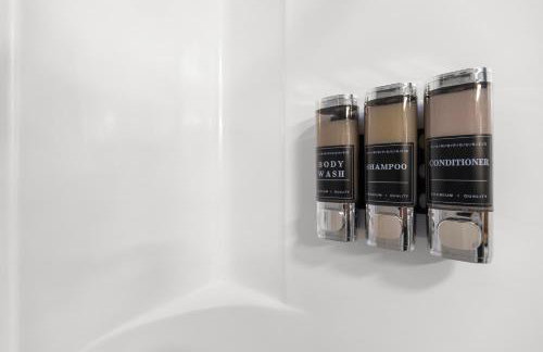 Renovated, Dog Friendly, Fenced Yard, Game RM - Foto 27